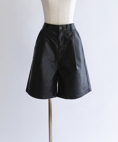EN NEUME（エンノイム）の「Faux Leather Half Pants（その他パンツ・レディース・アイボリー/ブラック・FREE）」の17枚目の写真