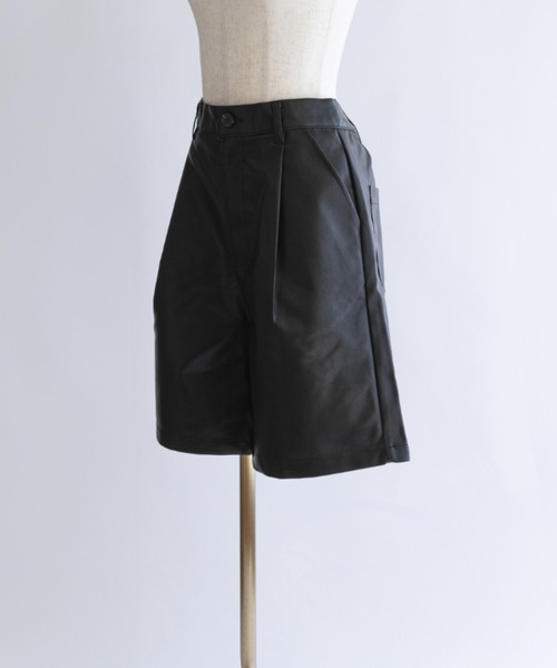 EN NEUME（エンノイム）の「Faux Leather Half Pants（その他パンツ・レディース・アイボリー/ブラック・FREE）」の18枚目の写真