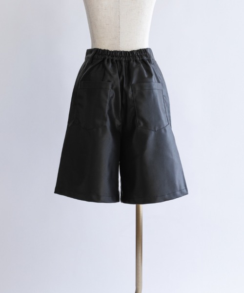 EN NEUME（エンノイム）の「Faux Leather Half Pants（その他パンツ・レディース・アイボリー/ブラック・FREE）」の20枚目の写真