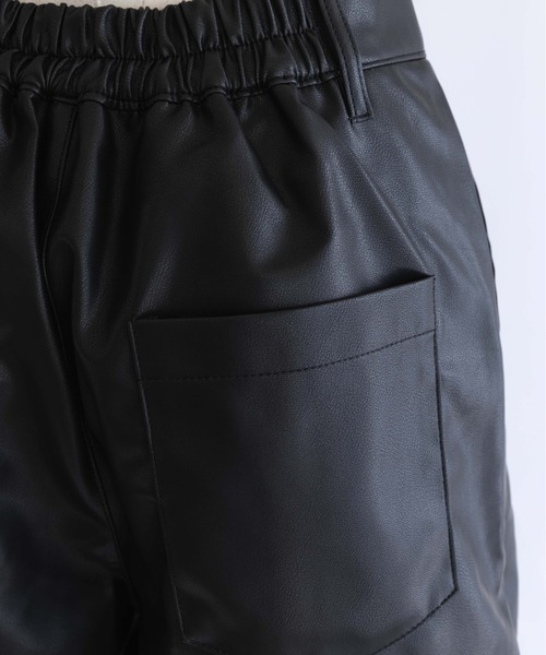EN NEUME（エンノイム）の「Faux Leather Half Pants（その他パンツ・レディース・アイボリー/ブラック・FREE）」の6枚目の写真