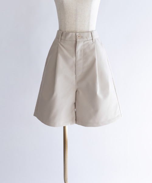 EN NEUME（エンノイム）の「Faux Leather Half Pants（その他パンツ・レディース・アイボリー/ブラック・FREE）」の16枚目の写真