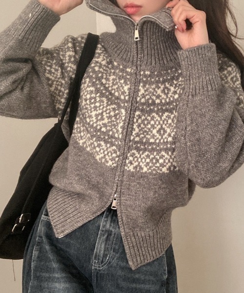 SHEENA(シーナ)の「ノルディック柄ダブルジップニットトップス(ニット/セーター・レディース・グレー/アイボリー/ネイビー/レッド・M)」の17枚目の写真
