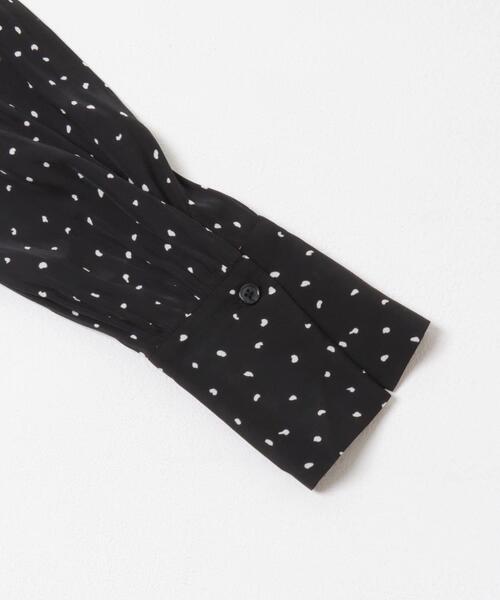 URBAN RESEARCH（アーバンリサーチ）の「ギャザーティアードワンピース（ワンピース・レディース・ブラック/チャコールグレー・FREE）」の4枚目の写真