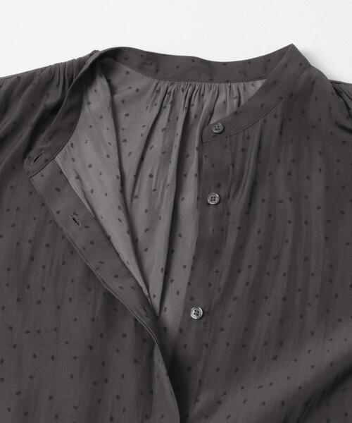 URBAN RESEARCH（アーバンリサーチ）の「ギャザーティアードワンピース（ワンピース・レディース・ブラック/チャコールグレー・FREE）」の13枚目の写真