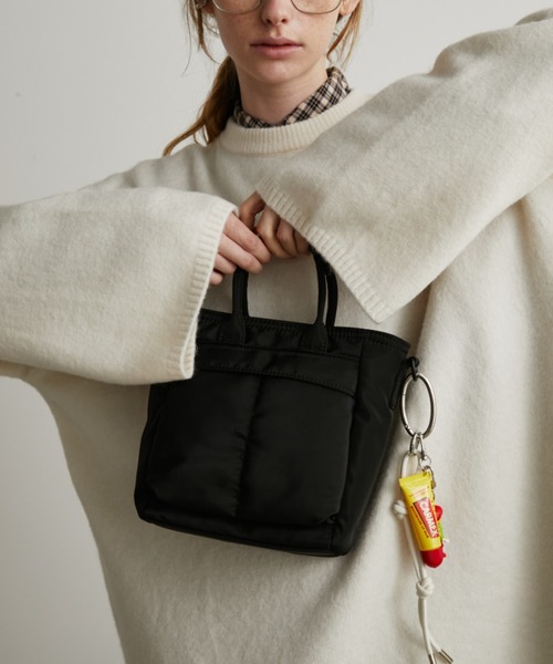 Auntie Rosa Holiday（アンティローザホリデー）の「ミニヘルメットバッグ / ショルダーバッグ（ハンドバッグ・レディース・ブラック/アイボリー・FREE）」の3枚目の写真