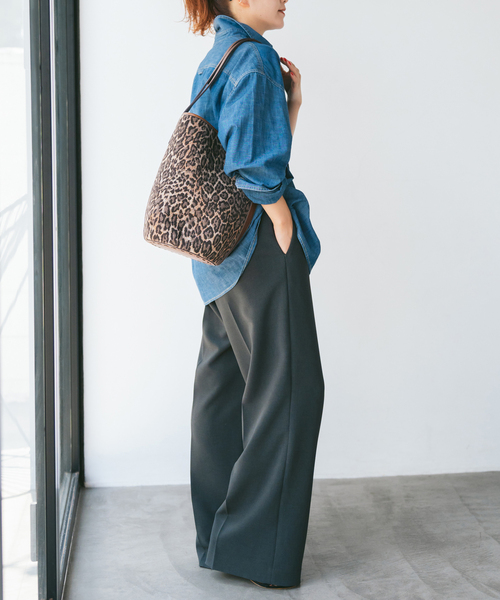 Spick & Span(スピックアンドスパン)の「《WEB限定追加2》A VACATION/ア ヴァケーション MARCHE BROWN LEO(ショルダーバッグ・レディース・ブラウン・FREE)」の5枚目の写真