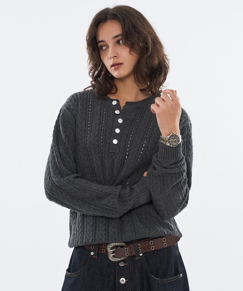 WISH FOR EVER(ウィッシュフォーエバー)の「SILVER BUTTON CABLE HENRY NECK KNIT LONG SLEEVE / シルバーボタンケーブヘンリーネックニットロングスリーブ(ニット/セーター・メンズ・チャコールグレー/ブラック/ネイビー・SMALL/MEDIUM/LARGE)」の10枚目の写真