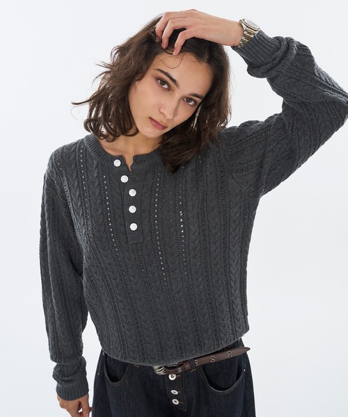 WISH FOR EVER(ウィッシュフォーエバー)の「SILVER BUTTON CABLE HENRY NECK KNIT LONG SLEEVE / シルバーボタンケーブヘンリーネックニットロングスリーブ(ニット/セーター・メンズ・チャコールグレー/ブラック/ネイビー・SMALL/MEDIUM/LARGE)」の13枚目の写真