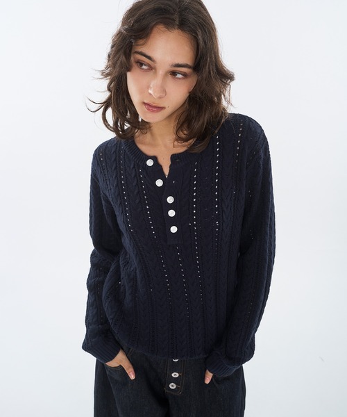 SILVER BUTTON CABLE HENRY NECK KNIT LONG SLEEVE / シルバー