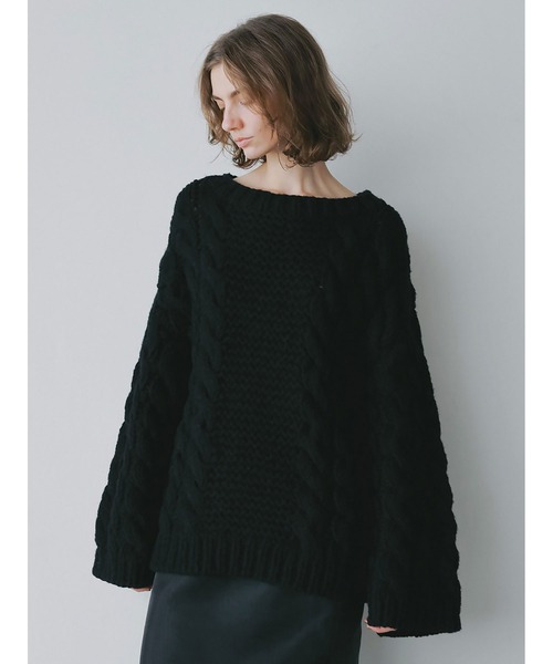 HER.（ハー）の「ハンドケーブルニットプルオーバー（ニット/セーター・レディース・オフホワイト/ブラック・フリー）」の2枚目の写真