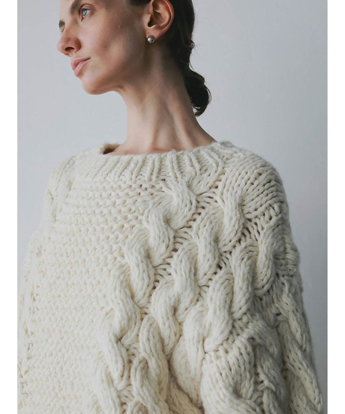 HER.（ハー）の「ハンドケーブルニットプルオーバー（ニット/セーター・レディース・オフホワイト/ブラック・フリー）」の8枚目の写真