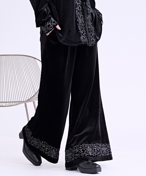 アルベロベロ パンツ2点おまとめ 　　　　　　　ららちゃんさま専用 ベロア刺繍フレアパンツ/SETUP対応（スラックス）｜Ellno Loset