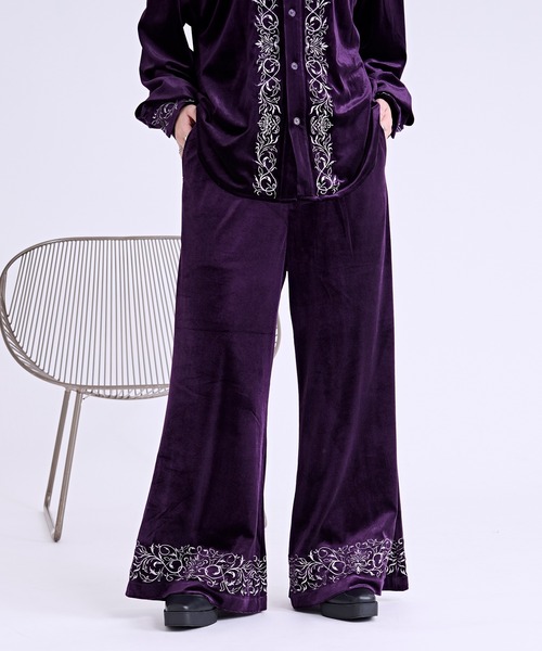 ベロア刺繍フレアパンツ（スラックス）｜Ellno Loset（エルノロゼット