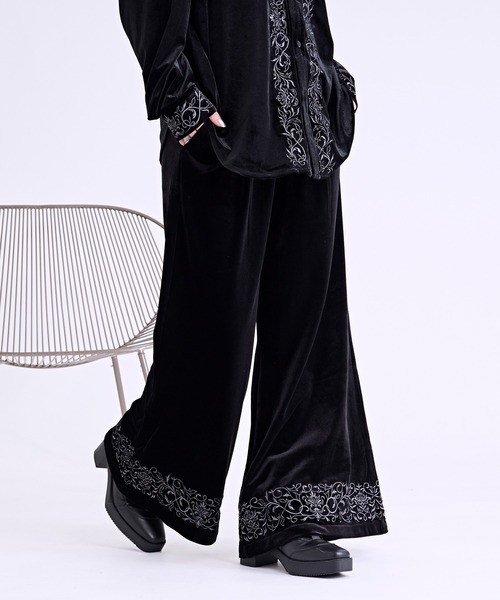 セール】ベロア刺繍フレアパンツ/SETUP対応（スラックス）｜Ellno