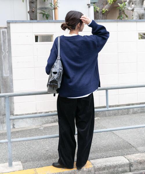 ITEMS URBANRESEARCH(アイテムズ アーバンリサーチ)の「クルーネックロゴニットプルオーバー(ニット/セーター・レディース・ネイビー/イエロー/ライトグレー・FREE)」の15枚目の写真