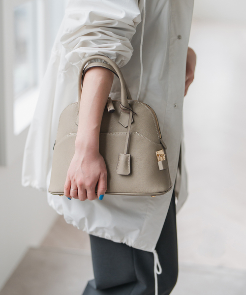 Spick & Span(スピックアンドスパン)の「《WEB限定/新色あり/追加5》mica della valle / ミカデラヴァッレ Katia(ボストンバッグ・レディース・ホワイト系その他/グレー・FREE)」の5枚目の写真