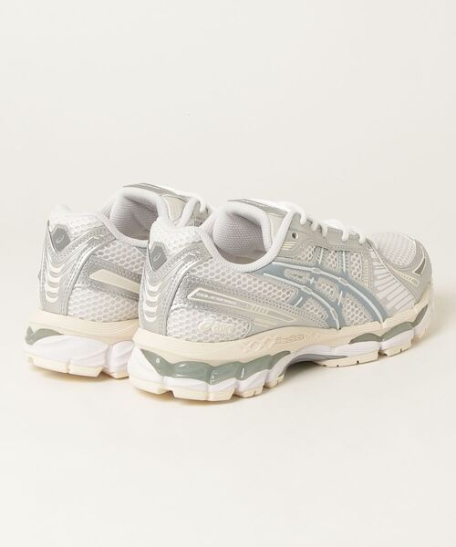 ASICS(アシックス)の「GEL-KAYANO 12.1(スニーカー・メンズ・ホワイト・23.0cm/23.5cm/24.0cm/24.5cm/25.0cm/26.0cm/26.5cm/27.0cm/27.5cm/28.0cm/28.5cm/29.0cm)」の2枚目の写真