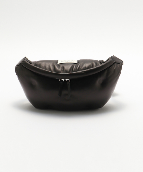 EDIFICE（エディフィス）の「MAISON MARGIELA (メゾン マルジェラ) GLAM SLAM BELT BAG（クラッチバッグ・メンズ・ブラック・FREE）」の2枚目の写真