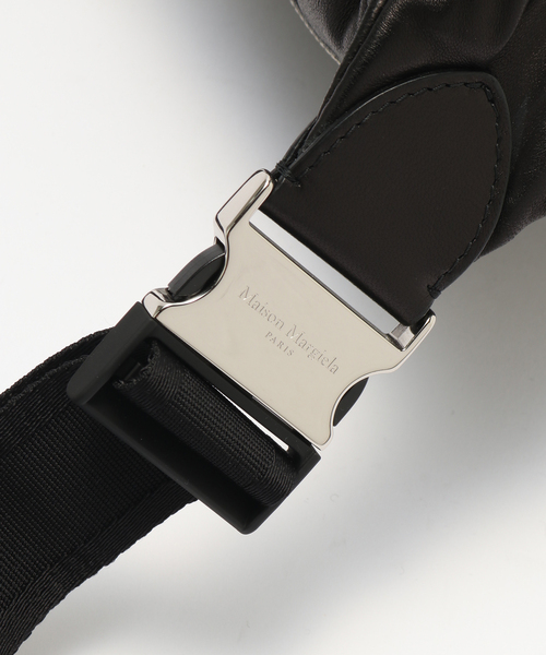 EDIFICE（エディフィス）の「MAISON MARGIELA (メゾン マルジェラ) GLAM SLAM BELT BAG（クラッチバッグ・メンズ・ブラック・FREE）」の8枚目の写真