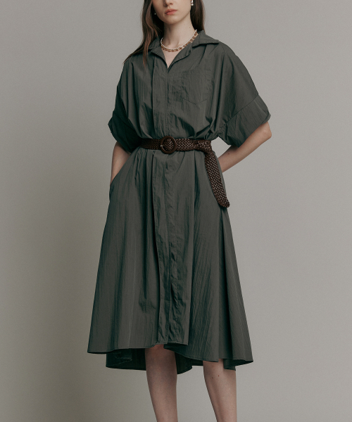 MAXZA（マージャコレクション）の「ルーズフィットAラインシャツロングワンピース（ベルト2種付き）（カーキ）（ワンピース・レディース・カーキ・FREE）」の4枚目の写真