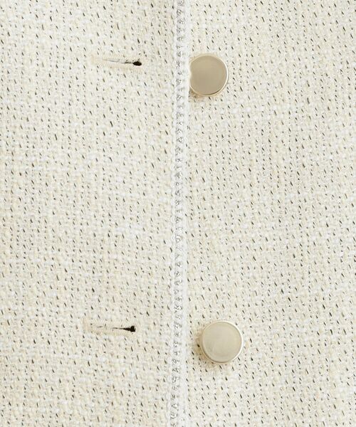 SHOO・LA・RUE（シューラルー）の「【S-3L】オンとオフで印象が変わる ライトツイードジャケット（ノーカラージャケット・レディース・ホワイト系6/アイボリー系3/ネイビー系3・01/02/03/04/05）」の7枚目の写真