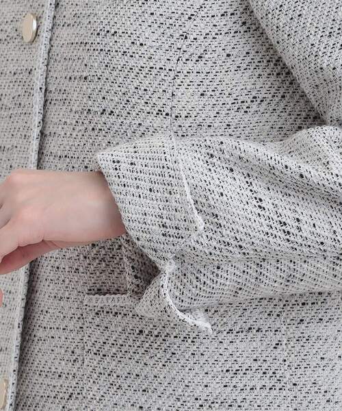 SHOO・LA・RUE（シューラルー）の「【S-3L】柔らかく軽い ライトツイードジャケット（ノーカラージャケット・レディース・ホワイト系6/アイボリー系3/ネイビー系3・01/02/03/04/05）」の11枚目の写真