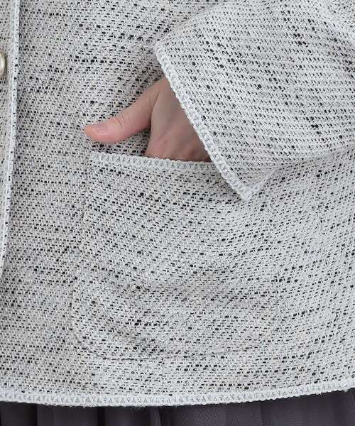 SHOO・LA・RUE（シューラルー）の「【S-3L】柔らかく軽い ライトツイードジャケット（ノーカラージャケット・レディース・ホワイト系6/アイボリー系3/ネイビー系3・01/02/03/04/05）」の10枚目の写真