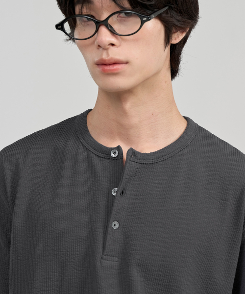 JUAN HOMME(ジュアンオム)の「ヘンリーネックハーフスリーブ(チャコール)(Tシャツ/カットソー・メンズ・その他・SMALL/MEDIUM/LARGE)」の4枚目の写真