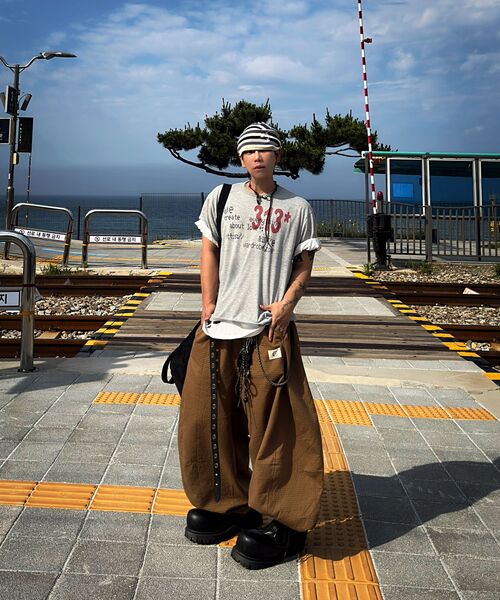 IDWS(アイドンワナセル)の「Mega Coil Boston Bag Brown(ボストンバッグ・レディース・その他・OS)」の18枚目の写真