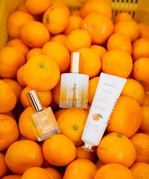 FERNANDA(フェルナンダ)の「フレグランスプレミアムハンドクリーム(ミカン)/Fragrance Premium Hand Cream (MIKAN)(ハンドケア/ハンドクリーム・レディース・その他・FREE)」の2枚目の写真