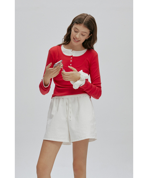 AFTERHOURS(アフターアワーズ)の「HENRY NECK LAYERED LONG SLEEVE TOP (RED)(Tシャツ/カットソー・レディース・レッド・FREE)」の3枚目の写真