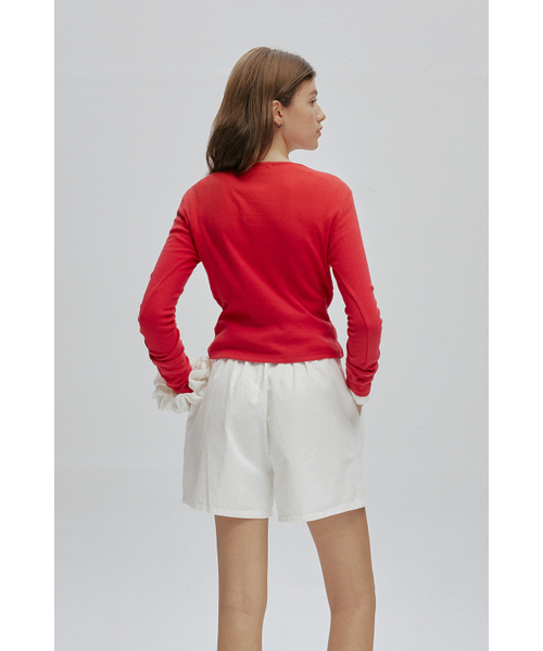 AFTERHOURS(アフターアワーズ)の「HENRY NECK LAYERED LONG SLEEVE TOP (RED)(Tシャツ/カットソー・レディース・レッド・FREE)」の4枚目の写真