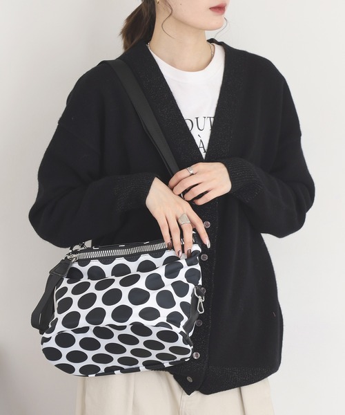 crossi(クロッシー)の「コインドット柄2WAYショルダーバッグ(ショルダーバッグ・レディース・ブラック/ホワイト/ブルー・FREE/F)」の7枚目の写真