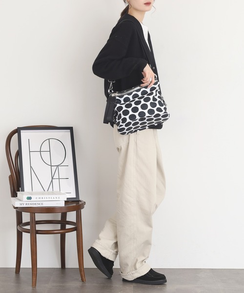 crossi(クロッシー)の「コインドット柄2WAYショルダーバッグ(ショルダーバッグ・レディース・ブラック/ホワイト/ブルー・FREE/F)」の8枚目の写真