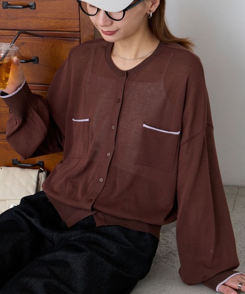 BONLECILL（ボンルシール）の「【UVカット率92％】配色ちびポケットシアーカーディガン【纏うUVケア - ソルヴェール】（カーディガン/ボレロ・レディース・ライトイエロー/グレー/チャコールグレー/ネイビー/ピンク/ブラウン/アイボリー・FREE）」の5枚目の写真