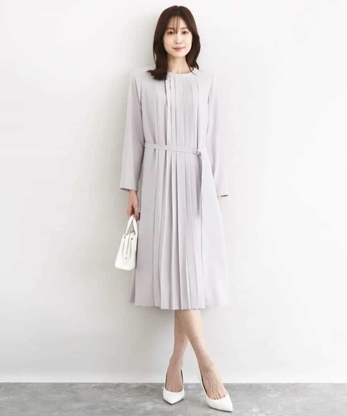 MK MICHEL KLEIN（エムケーミッシェルクラン）の「サテンジョーゼット プリーツワンピース/洗える（ワンピース・レディース・ライトグレー/ネイビー/ブラック・38）」の14枚目の写真