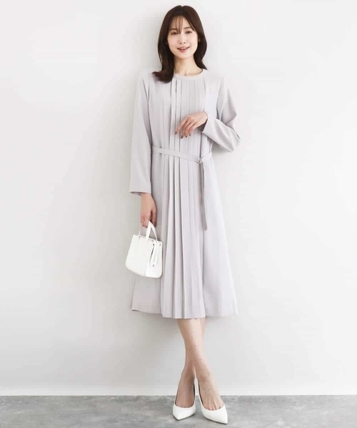 MK MICHEL KLEIN（エムケーミッシェルクラン）の「サテンジョーゼット プリーツワンピース/洗える（ワンピース・レディース・ライトグレー/ネイビー/ブラック・38）」の15枚目の写真