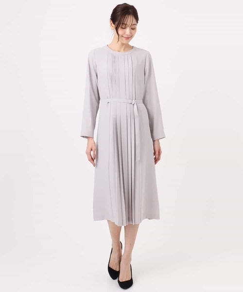 MK MICHEL KLEIN（エムケーミッシェルクラン）の「サテンジョーゼット プリーツワンピース/洗える（ワンピース・レディース・ライトグレー/ネイビー/ブラック・38）」の20枚目の写真