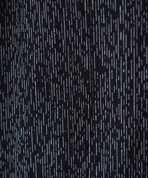 yuni(ユニ )の「Rayon/Cupra/cotton print tiered no sleeves ワンピース(ワンピース・レディース・ブラック系その他2・FREE)」の17枚目の写真