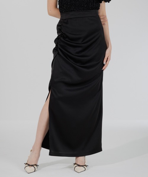 SENEE(セニー)の「satin drape long skirt(サテンドレープロングスカート)(スカート・レディース・アイボリー/ブラック・MEDIUM/SMALL)」の4枚目の写真