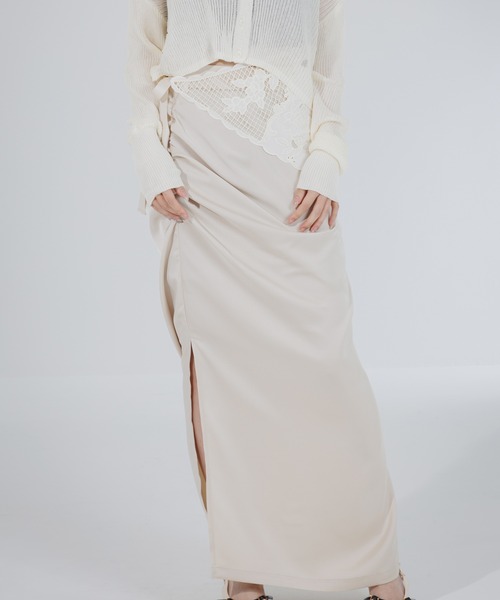 SENEE(セニー)の「satin drape long skirt(サテンドレープロングスカート)(スカート・レディース・アイボリー/ブラック・MEDIUM/SMALL)」の14枚目の写真