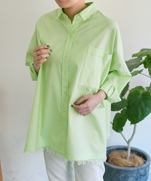 ear PAPILLONNER（イアパピヨネ）の「オーバーサイズフリンジシャツ【SUM1 STYLE】（シャツ/ブラウス・レディース・パープル/ライム/ブルー系その他・FREE）」の2枚目の写真