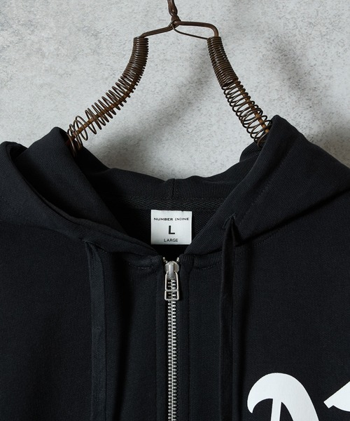 NUMBER (N)INE（ナンバーナイン）の「NUMBER NINERS BACK PRINTED FULL ZIP SWEAT HOODIE / ナンバーナイナーズ バックプリント ジップパーカー（パーカー・メンズ・トップグレー/ブラック・XL/L/M）」の7枚目の写真
