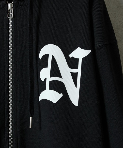 NUMBER (N)INE（ナンバーナイン）の「NUMBER NINERS BACK PRINTED FULL ZIP SWEAT HOODIE / ナンバーナイナーズ バックプリント ジップパーカー（パーカー・メンズ・トップグレー/ブラック・XL/L/M）」の5枚目の写真