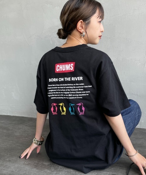 CHUMS（チャムス）の「【WEB先行予約】[CHUMS/チャムス] 別注 ヒストリーロゴ バックプリント ショートスリーブTシャツ (WEB限定)（Tシャツ/カットソー・レディース・ホワイト/ブラック・XXL/L/M/XL）」の2枚目の写真