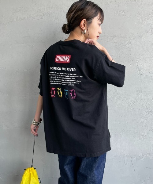 CHUMS（チャムス）の「【WEB先行予約】[CHUMS/チャムス] 別注 ヒストリーロゴ バックプリント ショートスリーブTシャツ (WEB限定)（Tシャツ/カットソー・レディース・ホワイト/ブラック・XXL/L/M/XL）」の6枚目の写真