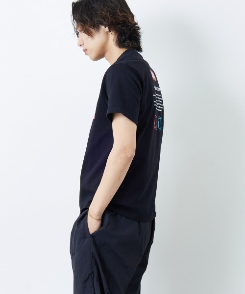 CHUMS（チャムス）の「【WEB先行予約】[CHUMS/チャムス] 別注 ヒストリーロゴ バックプリント ショートスリーブTシャツ (WEB限定)（Tシャツ/カットソー・レディース・ホワイト/ブラック・XXL/L/M/XL）」の11枚目の写真