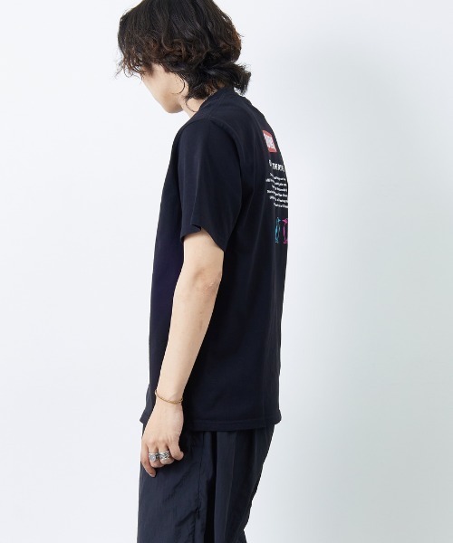 CHUMS（チャムス）の「【WEB先行予約】[CHUMS/チャムス] 別注 ヒストリーロゴ バックプリント ショートスリーブTシャツ (WEB限定)（Tシャツ/カットソー・レディース・ホワイト/ブラック・XXL/L/M/XL）」の17枚目の写真