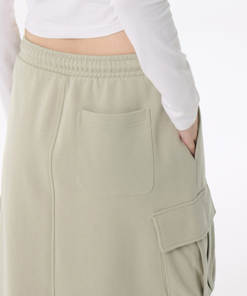 MUSINSA STANDARD WOMAN（ムシンサスタンダードウーマン）の「ウィメンズフラットテリースウェットカーゴロングスカート[ライトベージュ]（スカート・レディース・その他・SMALL/MEDIUM/LARGE/X-SMALL）」の5枚目の写真