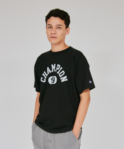 Champion(チャンピオン)の「【Champion/チャンピオン】メンズ メンズカジュアル ショートスリーブTシャツ(Tシャツ/カットソー・メンズ・ホワイト/ブラック/ライトブラウン/ベージュ系その他3・X-LARGE/LARGE/MEDIUM)」の1枚目の写真